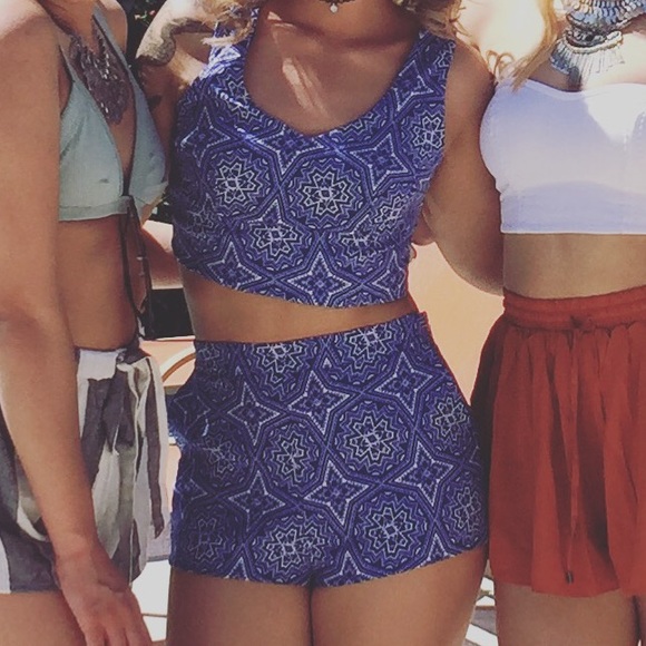 Matching two-piece set - Picture 2 of 2